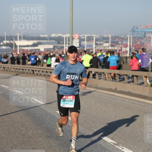 03.10.2025 - Köhlbrandbrückenlauf Yannick Fuchs http://msf.ph/oto/9144959 03.10.2025 08:33:54 Position 2 2024, 2831 meine-sportfotos.de