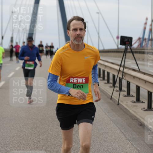 03.10.2025 - Köhlbrandbrückenlauf Jannik Wohlers http://msf.ph/oto/9144988 03.10.2025 15:46:24 Position 1  meine-sportfotos.de