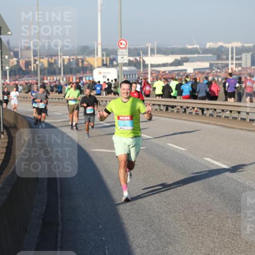 03.10.2025 - Köhlbrandbrückenlauf Yannick Fuchs http://msf.ph/oto/9144994 03.10.2025 08:34:02 Position 2 3841, 64 meine-sportfotos.de