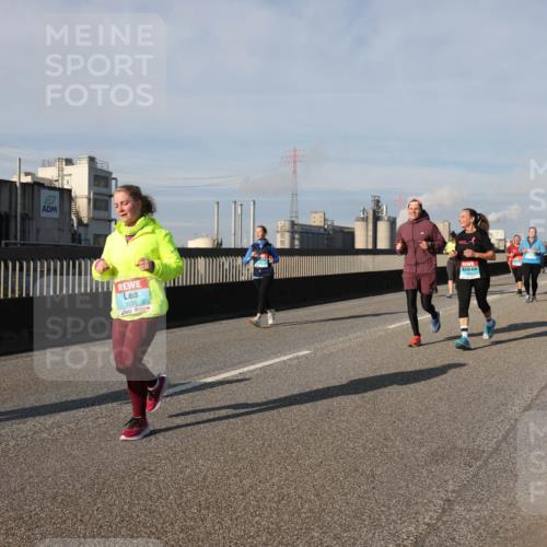 03.10.2025 - Köhlbrandbrückenlauf Lena Gebhardt http://msf.ph/oto/9144995 03.10.2025 10:02:35 Position 2 2235 meine-sportfotos.de