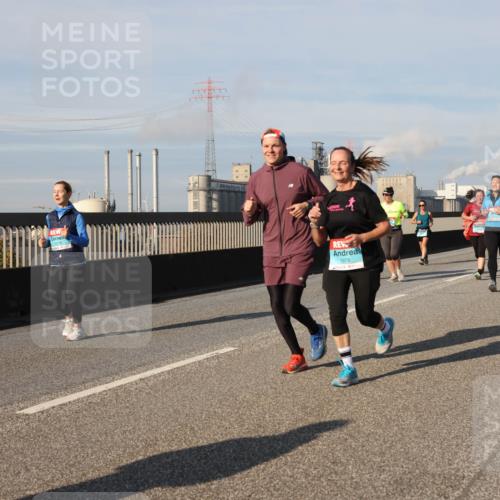 03.10.2025 - Köhlbrandbrückenlauf Lena Gebhardt http://msf.ph/oto/9145001 03.10.2025 10:02:35 Position 2 3170, 1978 meine-sportfotos.de