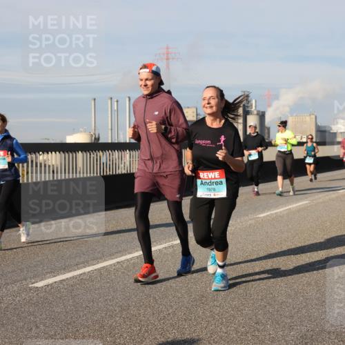 03.10.2025 - Köhlbrandbrückenlauf Lena Gebhardt http://msf.ph/oto/9145017 03.10.2025 10:02:36 Position 2 3170, 1978 meine-sportfotos.de
