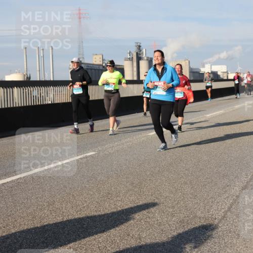 03.10.2025 - Köhlbrandbrückenlauf Lena Gebhardt http://msf.ph/oto/9145032 03.10.2025 10:02:38 Position 2  meine-sportfotos.de