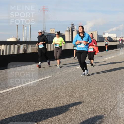 03.10.2025 - Köhlbrandbrückenlauf Lena Gebhardt http://msf.ph/oto/9145035 03.10.2025 10:02:38 Position 2  meine-sportfotos.de