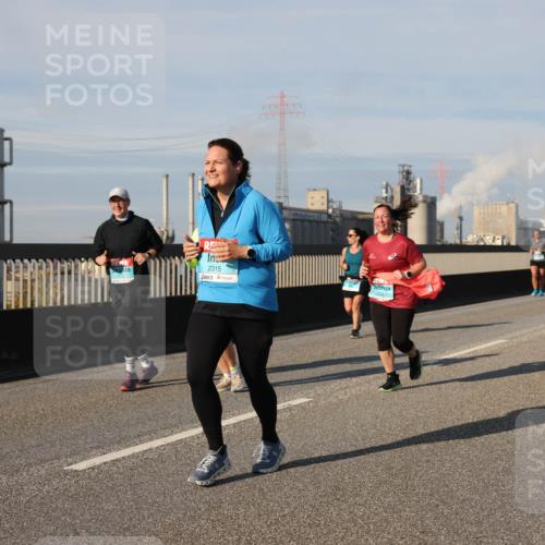 03.10.2025 - Köhlbrandbrückenlauf Lena Gebhardt http://msf.ph/oto/9145050 03.10.2025 10:02:39 Position 2 2315, 1664 meine-sportfotos.de
