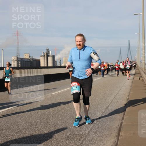 03.10.2025 - Köhlbrandbrückenlauf Lena Gebhardt http://msf.ph/oto/9145073 03.10.2025 10:02:40 Position 2 2008, 1664 meine-sportfotos.de