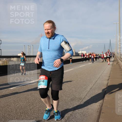 03.10.2025 - Köhlbrandbrückenlauf Lena Gebhardt http://msf.ph/oto/9145091 03.10.2025 10:02:41 Position 2 2008, 1664 meine-sportfotos.de