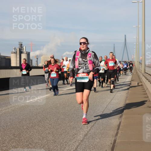 03.10.2025 - Köhlbrandbrückenlauf Lena Gebhardt http://msf.ph/oto/9145126 03.10.2025 10:02:45 Position 2  meine-sportfotos.de