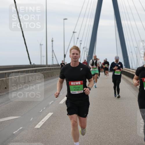 03.10.2025 - Köhlbrandbrückenlauf Jannik Wohlers http://msf.ph/oto/9145141 03.10.2025 15:46:37 Position 1 9748, 7, 8814 meine-sportfotos.de