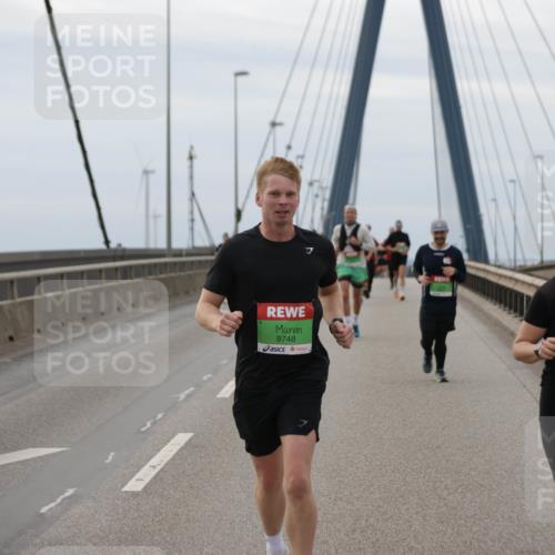03.10.2025 - Köhlbrandbrückenlauf Jannik Wohlers http://msf.ph/oto/9145148 03.10.2025 15:46:37 Position 1 9748, 8814 meine-sportfotos.de