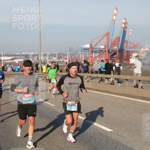 03.10.2025 - Köhlbrandbrückenlauf Yannick Fuchs http://msf.ph/oto/9145156 03.10.2025 08:34:13 Position 2 3785, 1037 meine-sportfotos.de