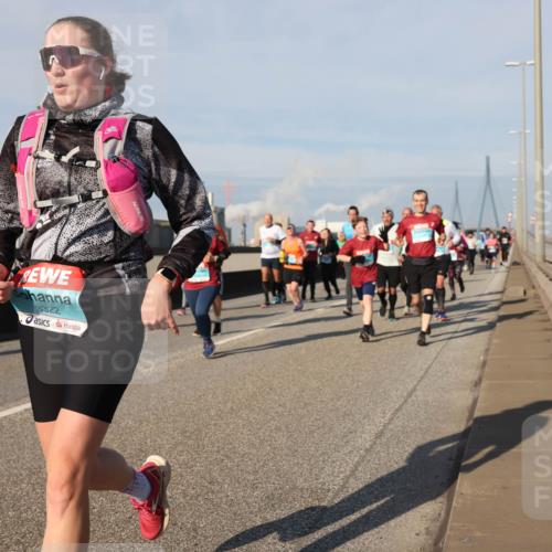 03.10.2025 - Köhlbrandbrückenlauf Lena Gebhardt http://msf.ph/oto/9145157 03.10.2025 10:02:47 Position 2 3322 meine-sportfotos.de