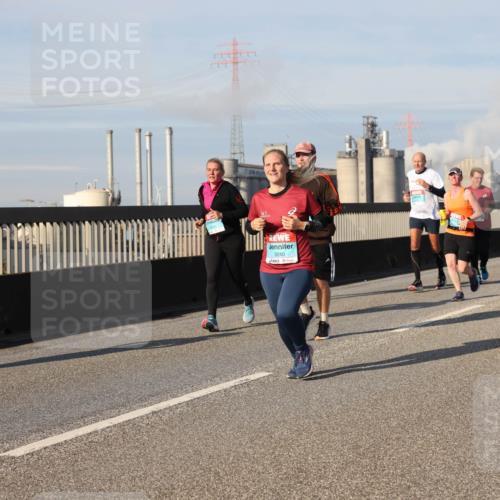 03.10.2025 - Köhlbrandbrückenlauf Lena Gebhardt http://msf.ph/oto/9145166 03.10.2025 10:02:47 Position 2 3240 meine-sportfotos.de
