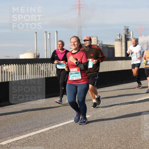 03.10.2025 - Köhlbrandbrückenlauf Lena Gebhardt http://msf.ph/oto/9145173 03.10.2025 10:02:48 Position 2 1414, 3240 meine-sportfotos.de