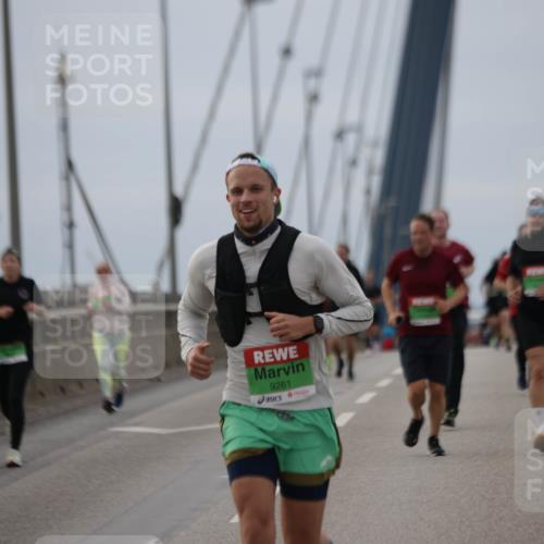 03.10.2025 - Köhlbrandbrückenlauf Jannik Wohlers http://msf.ph/oto/9145180 03.10.2025 15:46:40 Position 1 9261 meine-sportfotos.de