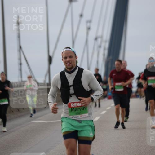 03.10.2025 - Köhlbrandbrückenlauf Jannik Wohlers http://msf.ph/oto/9145183 03.10.2025 15:46:40 Position 1 9261, 453 meine-sportfotos.de
