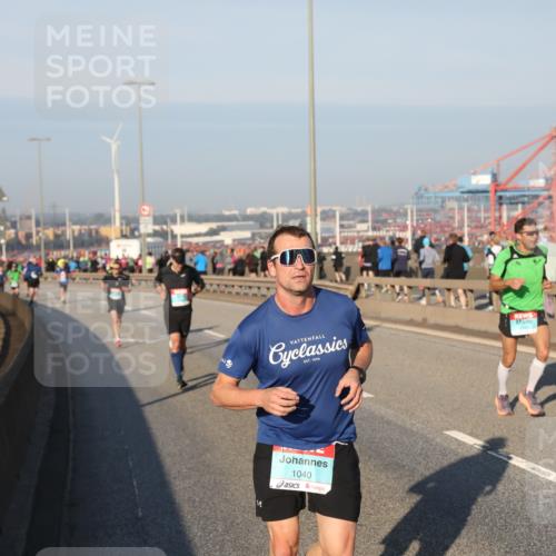 03.10.2025 - Köhlbrandbrückenlauf Yannick Fuchs http://msf.ph/oto/9145187 03.10.2025 08:34:15 Position 2 1040 meine-sportfotos.de