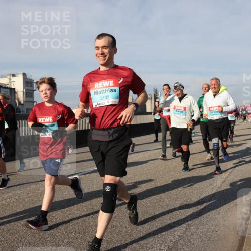 03.10.2025 - Köhlbrandbrückenlauf Lena Gebhardt http://msf.ph/oto/9145213 03.10.2025 10:02:49 Position 2 2139, 3677 meine-sportfotos.de