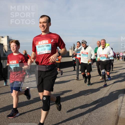 03.10.2025 - Köhlbrandbrückenlauf Lena Gebhardt http://msf.ph/oto/9145218 03.10.2025 10:02:49 Position 2 2139 meine-sportfotos.de