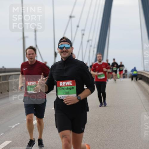 03.10.2025 - Köhlbrandbrückenlauf Jannik Wohlers http://msf.ph/oto/9145223 03.10.2025 15:46:46 Position 1 872, 7588 meine-sportfotos.de