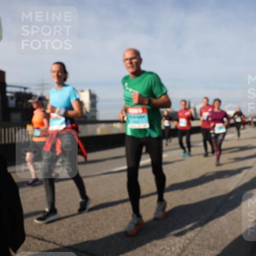 03.10.2025 - Köhlbrandbrückenlauf Lena Gebhardt http://msf.ph/oto/9145279 03.10.2025 10:02:51 Position 2  meine-sportfotos.de