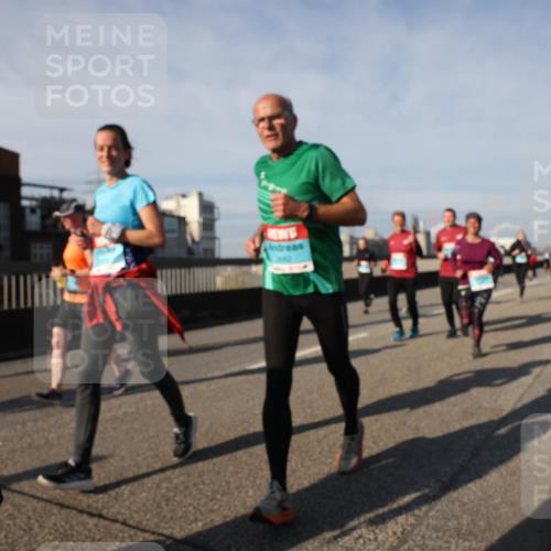 03.10.2025 - Köhlbrandbrückenlauf Lena Gebhardt http://msf.ph/oto/9145283 03.10.2025 10:02:51 Position 2  meine-sportfotos.de