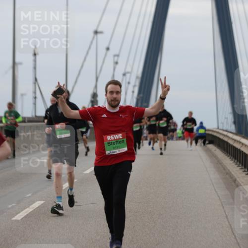03.10.2025 - Köhlbrandbrückenlauf Jannik Wohlers http://msf.ph/oto/9145286 03.10.2025 15:46:49 Position 1 9726, 9181 meine-sportfotos.de