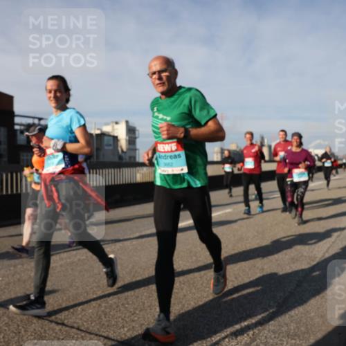 03.10.2025 - Köhlbrandbrückenlauf Lena Gebhardt http://msf.ph/oto/9145287 03.10.2025 10:02:52 Position 2 3662 meine-sportfotos.de