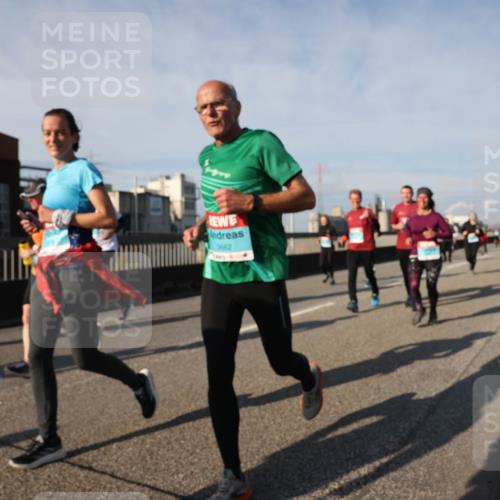 03.10.2025 - Köhlbrandbrückenlauf Lena Gebhardt http://msf.ph/oto/9145288 03.10.2025 10:02:52 Position 2 3662 meine-sportfotos.de