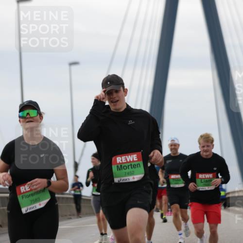 03.10.2025 - Köhlbrandbrückenlauf Jannik Wohlers http://msf.ph/oto/9145330 03.10.2025 15:46:59 Position 1 7452, 7583 meine-sportfotos.de