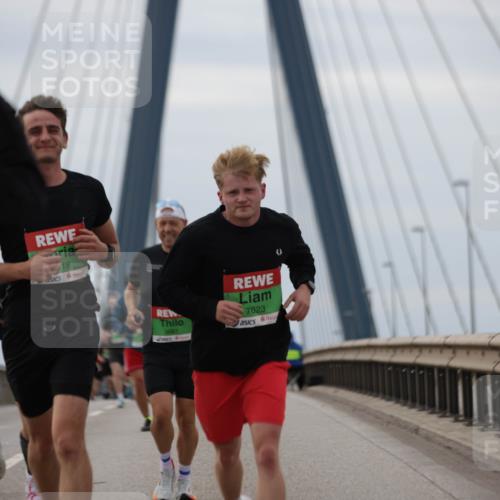 03.10.2025 - Köhlbrandbrückenlauf Jannik Wohlers http://msf.ph/oto/9145338 03.10.2025 15:47:01 Position 1 00, 18, 9061, 4, 7623 meine-sportfotos.de