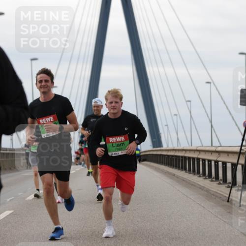 03.10.2025 - Köhlbrandbrückenlauf Jannik Wohlers http://msf.ph/oto/9145359 03.10.2025 15:47:01 Position 1 7452, 7623 meine-sportfotos.de