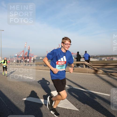 03.10.2025 - Köhlbrandbrückenlauf Yannick Fuchs http://msf.ph/oto/9145364 03.10.2025 08:34:35 Position 2 1230 meine-sportfotos.de