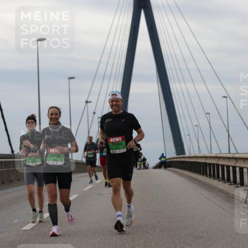 03.10.2025 - Köhlbrandbrückenlauf Jannik Wohlers http://msf.ph/oto/9145396 03.10.2025 15:47:03 Position 1 7834, 9060, 9061 meine-sportfotos.de