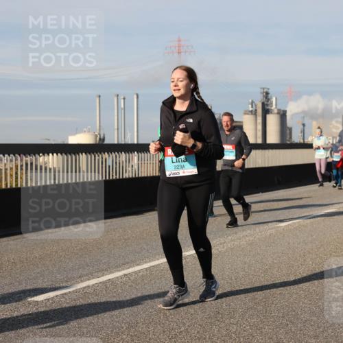03.10.2025 - Köhlbrandbrückenlauf Lena Gebhardt http://msf.ph/oto/9145398 03.10.2025 10:02:55 Position 2 2234 meine-sportfotos.de