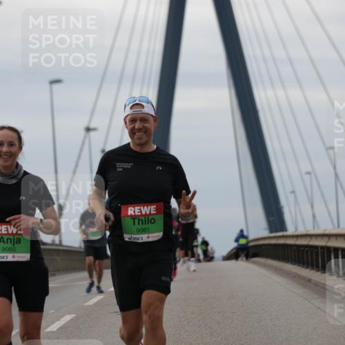 03.10.2025 - Köhlbrandbrückenlauf Jannik Wohlers http://msf.ph/oto/9145404 03.10.2025 15:47:04 Position 1 7834, 9060, 9061 meine-sportfotos.de