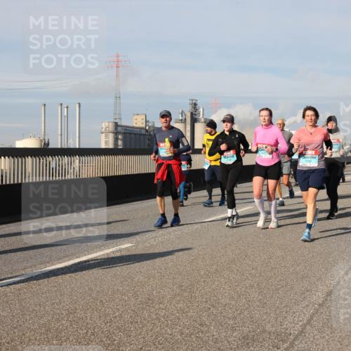 03.10.2025 - Köhlbrandbrückenlauf Lena Gebhardt http://msf.ph/oto/9145444 03.10.2025 10:02:57 Position 2 2152 meine-sportfotos.de