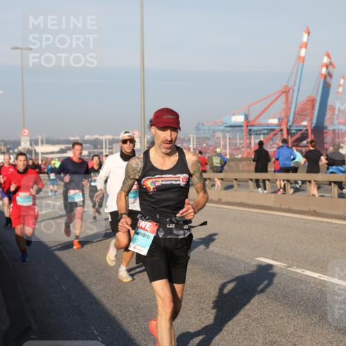 03.10.2025 - Köhlbrandbrückenlauf Yannick Fuchs http://msf.ph/oto/9145459 03.10.2025 08:34:43 Position 2 007, 5 meine-sportfotos.de