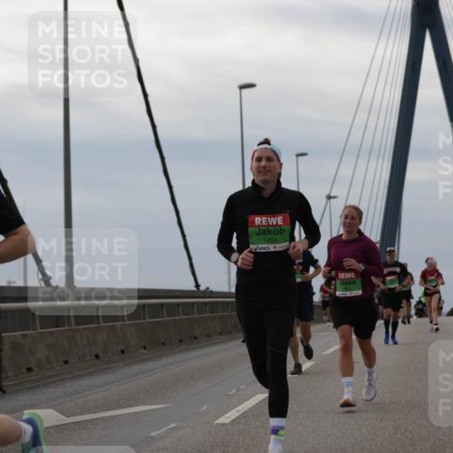 03.10.2025 - Köhlbrandbrückenlauf Jannik Wohlers http://msf.ph/oto/9145529 03.10.2025 15:47:14 Position 1 8763, 7863 meine-sportfotos.de