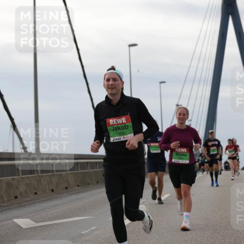 03.10.2025 - Köhlbrandbrückenlauf Jannik Wohlers http://msf.ph/oto/9145546 03.10.2025 15:47:14 Position 1 7863, 7961 meine-sportfotos.de
