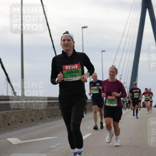 03.10.2025 - Köhlbrandbrückenlauf Jannik Wohlers http://msf.ph/oto/9145550 03.10.2025 15:47:15 Position 1 7863, 7961 meine-sportfotos.de