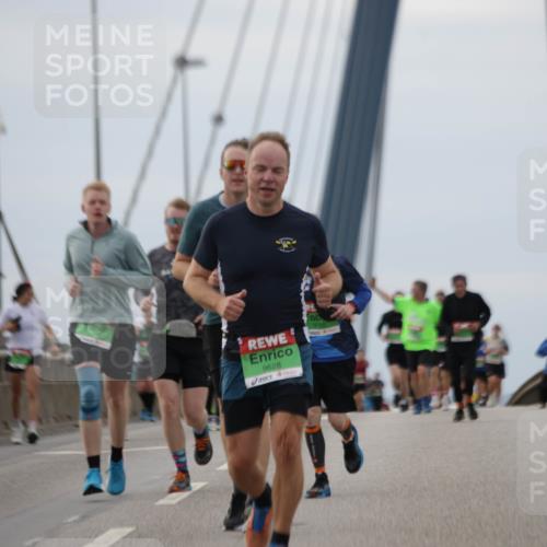 03.10.2025 - Köhlbrandbrückenlauf Jannik Wohlers http://msf.ph/oto/9145650 03.10.2025 15:47:23 Position 1 9628 meine-sportfotos.de