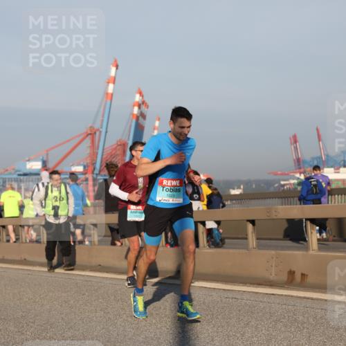 03.10.2025 - Köhlbrandbrückenlauf Yannick Fuchs http://msf.ph/oto/9145675 03.10.2025 08:35:04 Position 2 1023 meine-sportfotos.de