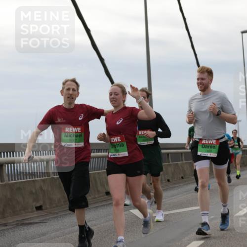 03.10.2025 - Köhlbrandbrückenlauf Jannik Wohlers http://msf.ph/oto/9145828 03.10.2025 15:47:39 Position 1 9067, 9068, 8541, 7469, 7615 meine-sportfotos.de