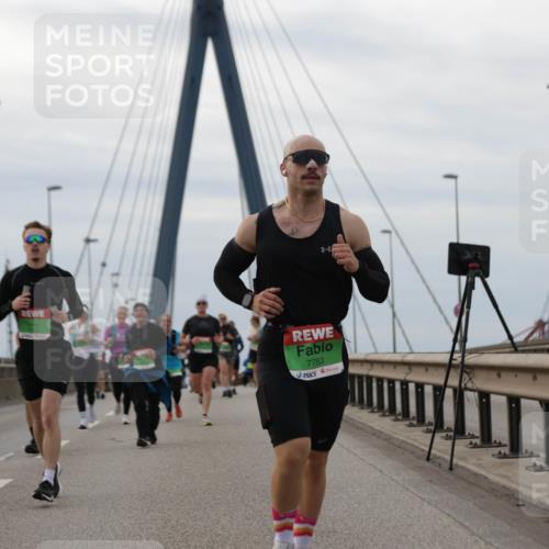 03.10.2025 - Köhlbrandbrückenlauf Jannik Wohlers http://msf.ph/oto/9145851 03.10.2025 15:47:40 Position 1 7753 meine-sportfotos.de