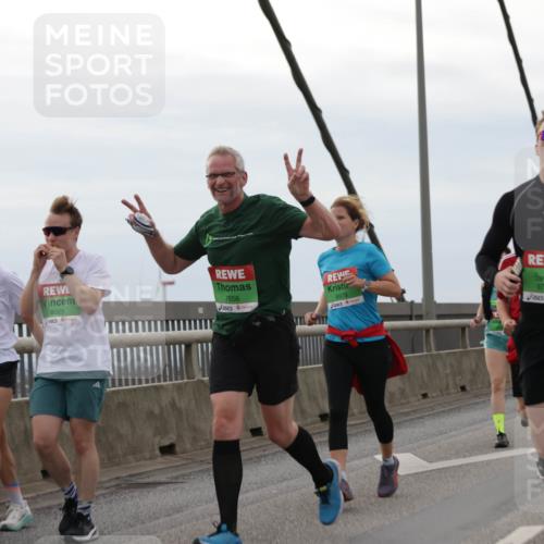 03.10.2025 - Köhlbrandbrückenlauf Jannik Wohlers http://msf.ph/oto/9145869 03.10.2025 15:47:42 Position 1 8110, 8005, 7656, 8979, 9710 meine-sportfotos.de