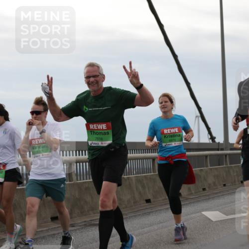 03.10.2025 - Köhlbrandbrückenlauf Jannik Wohlers http://msf.ph/oto/9145876 03.10.2025 15:47:42 Position 1 8110, 8005, 7656, 8979, 9710 meine-sportfotos.de
