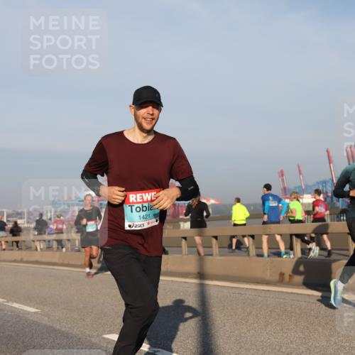 03.10.2025 - Köhlbrandbrückenlauf Yannick Fuchs http://msf.ph/oto/9145904 03.10.2025 08:35:25 Position 2 1421, 1027 meine-sportfotos.de