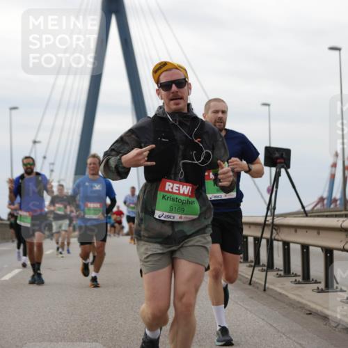 03.10.2025 - Köhlbrandbrückenlauf Jannik Wohlers http://msf.ph/oto/9145971 03.10.2025 15:47:50 Position 1 9169, 88 meine-sportfotos.de