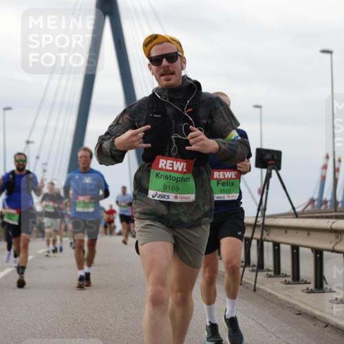 03.10.2025 - Köhlbrandbrückenlauf Jannik Wohlers http://msf.ph/oto/9145975 03.10.2025 15:47:50 Position 1 9169, 8823 meine-sportfotos.de